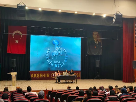 UMUDA DOKUNAN ELLER(HEMŞİRELİK VE MEME KANSERİ DENEYİMİ)